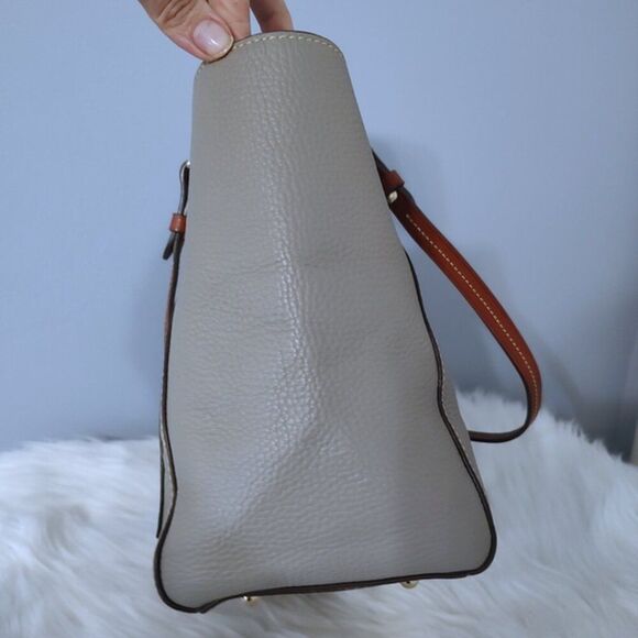Dooney & Bourke Maxine pebbled leather tote EUC - Picture 9 of 11